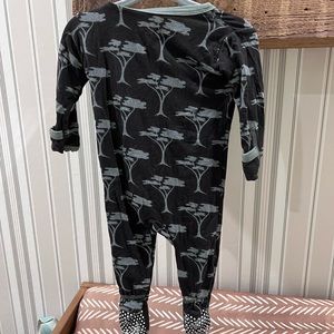 Kickee pants footies